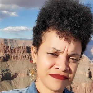 Meet your Posher, Celina